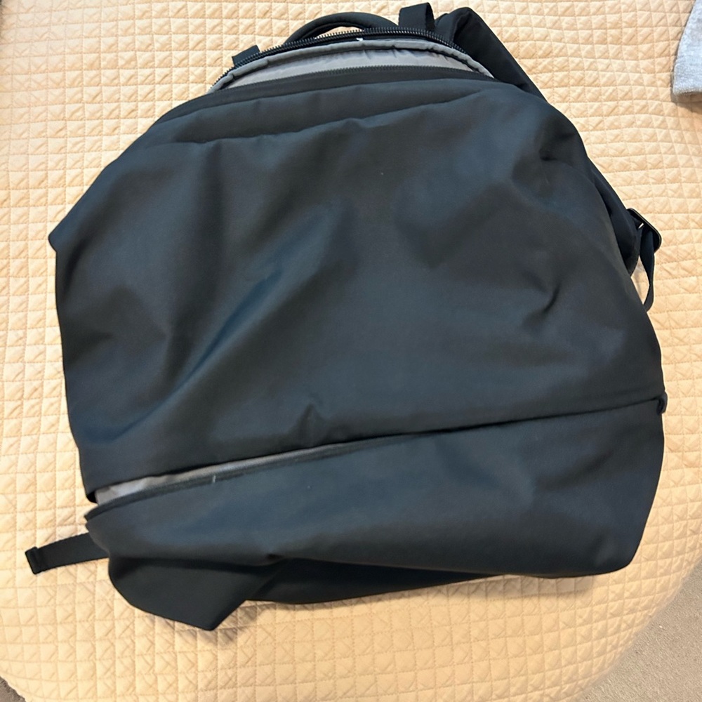 Cote & Ciel Sava Sleek Black Backpack